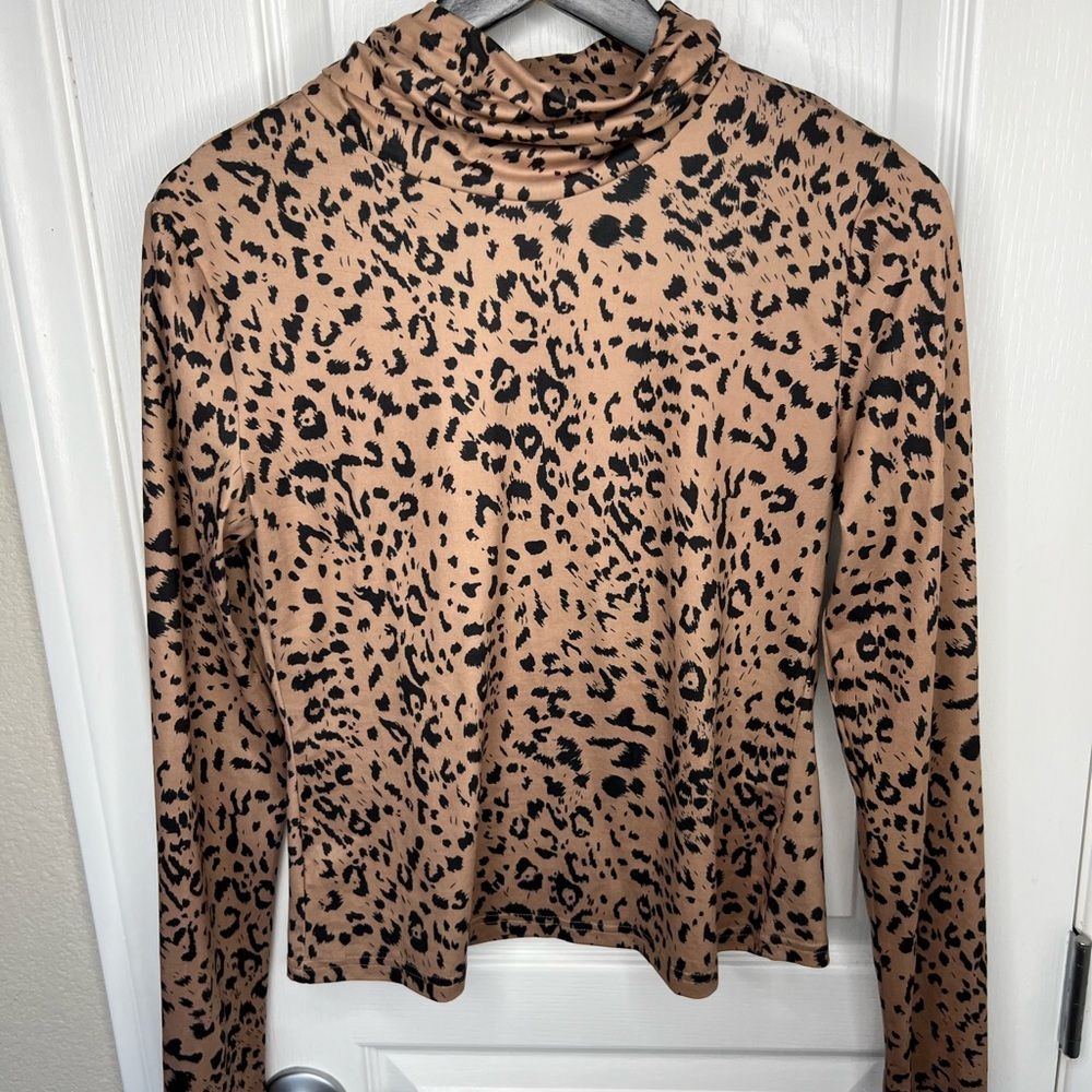 Windsor Leopard Print Turtle Neck Long Sleeve Large